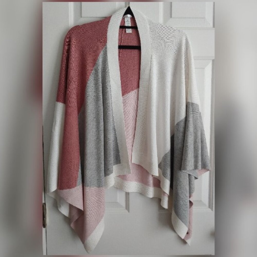 LULULEMON Hatha Wrap Quicksand, Misty Pink, Silver Fox, and Alpine White - Picture 4 of 9
